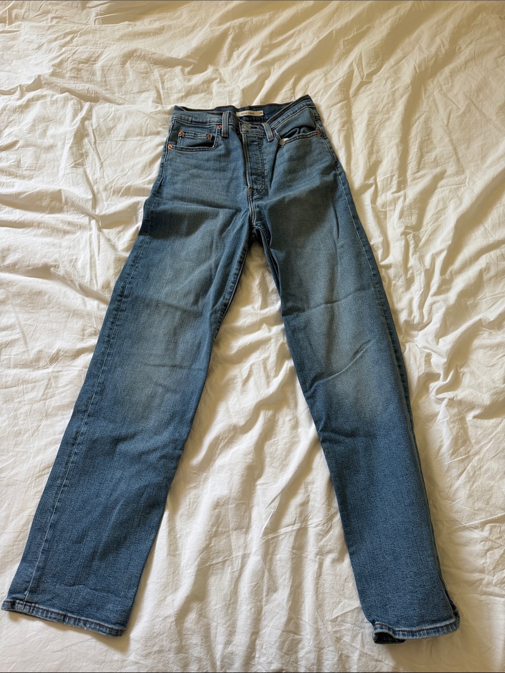 Levi's Women's Straight-Leg Jeans in Medium Blue